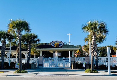 SELLER MOTIVATED PRICE! Adorable 2 bed/1 bath Retro Beach House - photo 32