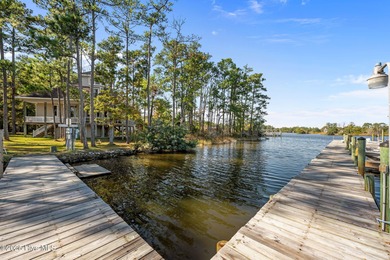 Welcome to this inviting waterfront retreat located in the - photo 35