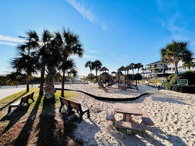 SELLER MOTIVATED PRICE! Adorable 2 bed/1 bath Retro Beach House - photo 36