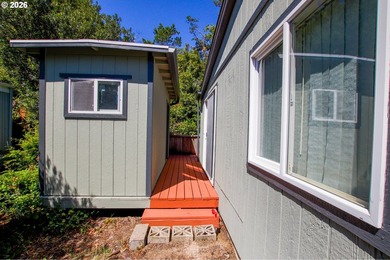 Move-in ready 3-bedroom, 2-bath home offering 1,502 square feet - photo 36
