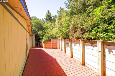 Move-in ready 3-bedroom, 2-bath home offering 1,502 square feet - photo 38