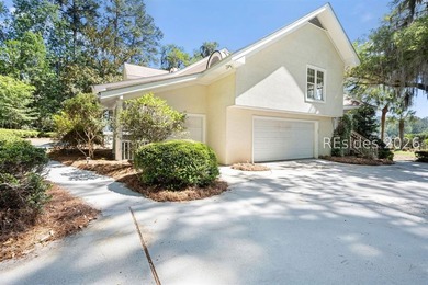 Set against a breathtaking Lowcountry backdrop, this stately - photo 48