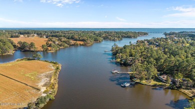 Welcome to this inviting waterfront retreat located in the - photo 49