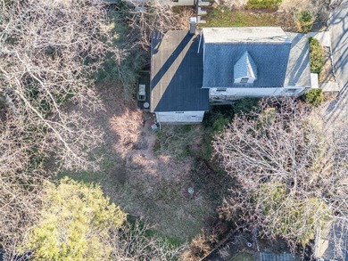 Set on approximately 0.20 acres in a desirable Larchmont - photo 8