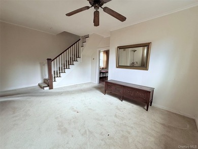 Set on approximately 0.20 acres in a desirable Larchmont - photo 10