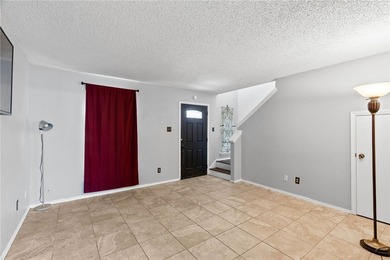 Welcome to this well maintained 2 bedroom, 1.5 bathroom condo - photo 3