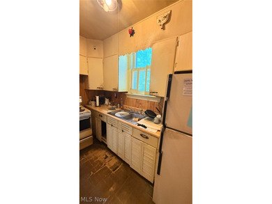 This is a charming 3 bedroom, 1.5 bathroom colonial located in - photo 15