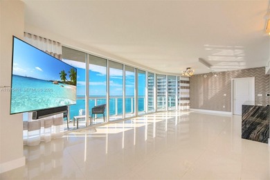 Stunning corner, waterfront unit in luxury, resort style