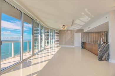 Stunning corner, waterfront unit in luxury, resort style