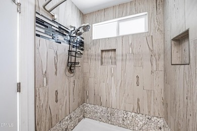Beautifully Renovated End Unit Home in the Heart of Ventura! - photo 24