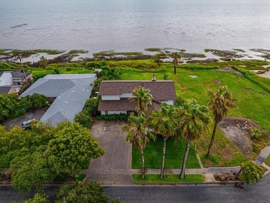 This spacious residence offers 4 bedrooms, 3.5 baths, and a - photo 28