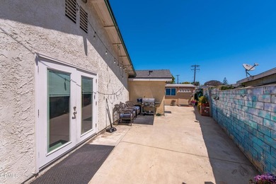 Beautifully Renovated End Unit Home in the Heart of Ventura! - photo 28