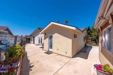 Beautifully Renovated End Unit Home in the Heart of Ventura! - photo 30