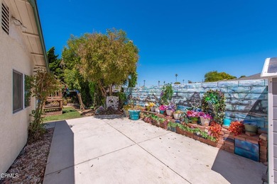 Beautifully Renovated End Unit Home in the Heart of Ventura! - photo 31
