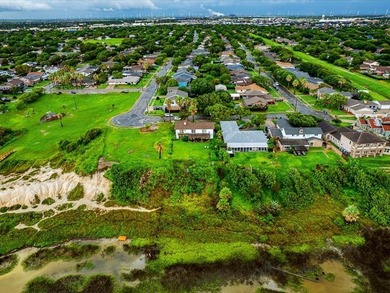 This spacious residence offers 4 bedrooms, 3.5 baths, and a - photo 32