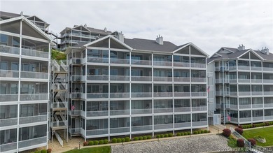 Walk-in 3 bedroom, 3 bath condo at Summer Place with no stairs - photo 34