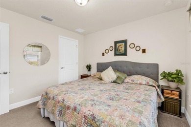 Welcome to this beautifully maintained 4-bedroom, 2-bathroom - photo 34