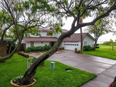 This spacious residence offers 4 bedrooms, 3.5 baths, and a - photo 35