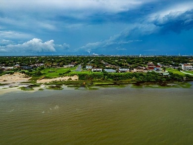This spacious residence offers 4 bedrooms, 3.5 baths, and a - photo 36