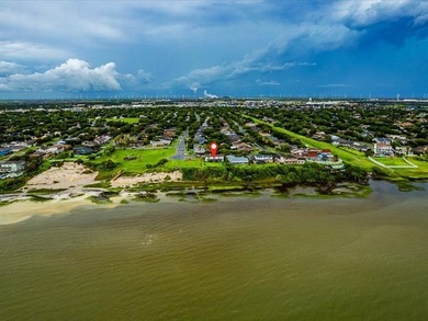This spacious residence offers 4 bedrooms, 3.5 baths, and a - photo 38