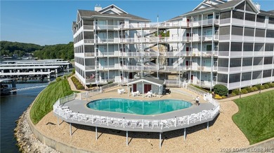 Walk-in 3 bedroom, 3 bath condo at Summer Place with no stairs - photo 40