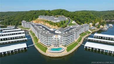 Walk-in 3 bedroom, 3 bath condo at Summer Place with no stairs - photo 41