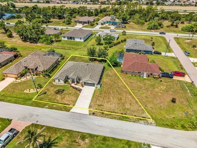 Welcome to this beautifully maintained 4-bedroom, 2-bathroom - photo 46