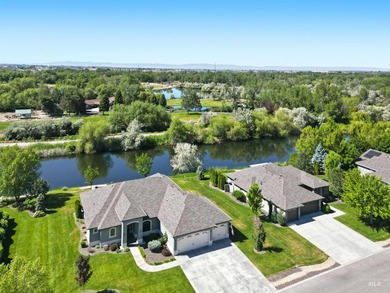 Welcome to The Reserve at Pinewood Lakes, a gated Star community - photo 4