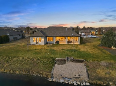 Welcome to The Reserve at Pinewood Lakes, a gated Star community - photo 9