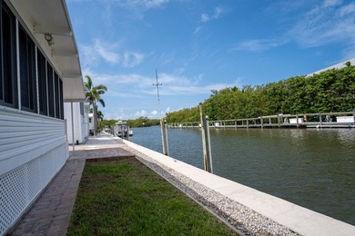 Modern Elegance in a Prime Waterfront Enclave Welcome to 322 - photo 5
