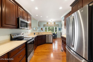 **FIRST TIME ON MARKET.** Beautiful GOLF FRONT with Amazing - photo 16