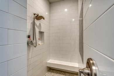 Welcome to 2807 Fault Line in the coveted waterfront enclave of - photo 19