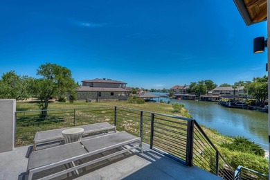 Welcome to 2807 Fault Line in the coveted waterfront enclave of - photo 26