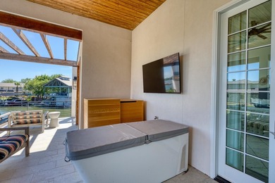 Welcome to 2807 Fault Line in the coveted waterfront enclave of - photo 32