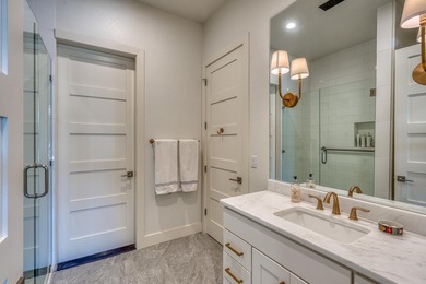 Welcome to 2807 Fault Line in the coveted waterfront enclave of - photo 34