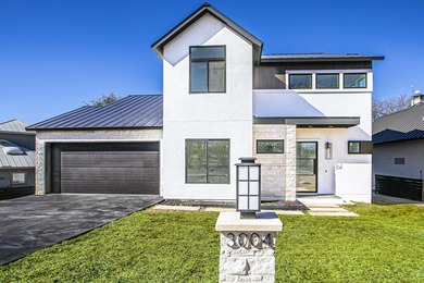 Lake Home For Sale in Horseshoe Bay, Texas
