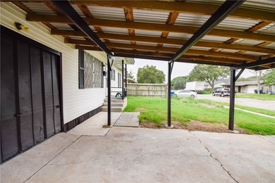 Cute and remodeled 3 bedroom house! ready to move in! Great - photo 6