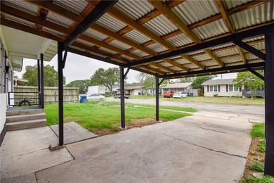 Cute and remodeled 3 bedroom house! ready to move in! Great - photo 7
