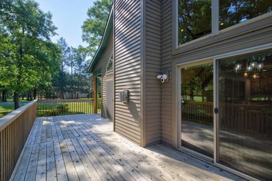 Like new Lake Arrowhead Home! This impeccable cape cod style - photo 31