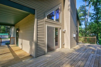 Like new Lake Arrowhead Home! This impeccable cape cod style - photo 32