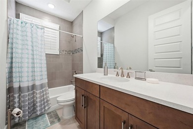 One or more photo(s) has been virtually staged. Price - photo 33