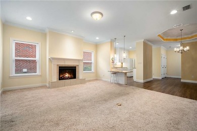 VRM: SELLER WILL ENTERTAIN BETWEEN $399,000 - $410,000. The list