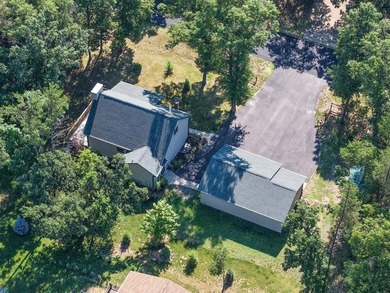 Like new Lake Arrowhead Home! This impeccable cape cod style - photo 35