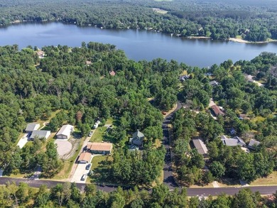Like new Lake Arrowhead Home! This impeccable cape cod style - photo 36