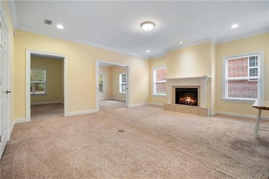 VRM: SELLER WILL ENTERTAIN BETWEEN $399,000 - $410,000. The list