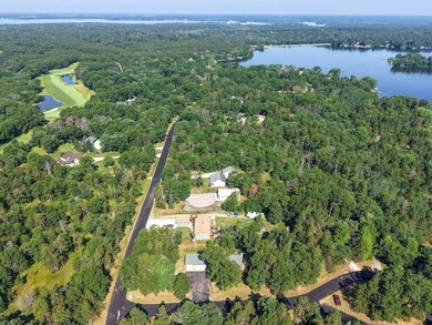 Like new Lake Arrowhead Home! This impeccable cape cod style - photo 37