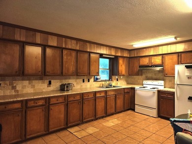 Nestled in a peaceful lakefront community in Trinity, Texas - photo 9