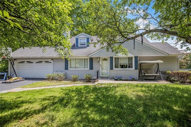 (private lake, pond, coastal) Home Sale Pending in New Windsor New York