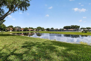 Welcome to this 2 bedroom, 2 bathroom villa located in the - photo 23