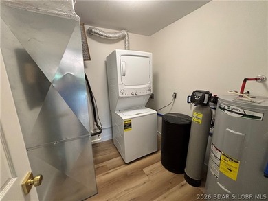 Completely remodeled in 2026, this move-in ready 3 bedroom, 2 - photo 30